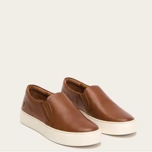 Frye Leather Women’s Lena Slip-on Sneaker size 8.5 Like New!